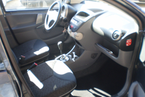 PEUGEOT 107 1.0 Trendy 4-Türen Handschatung