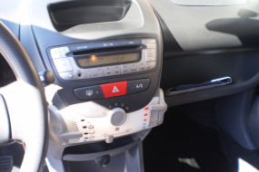 PEUGEOT 107 1.0 Trendy 4-Türen Handschatung