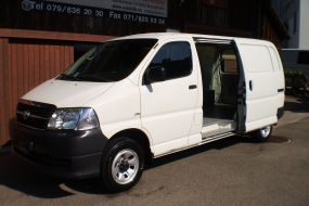 TOYOTA Hiace 2.5 D-4D Van 4x4 LWB 2x Schiebetüren (VERKAUFT nach Bichwil Kt.SG)