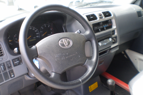 TOYOTA  Hiace 117PS D-4D Van 2WD LWB Langer Radstand (Kasten) (verkauft nach 3068 Utzigen Kt.Bern)