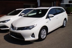 TOYOTA Auris 1.8 HSD Hybrid Touring Sports Luna e-CVT (Kombi)**VERKAUFT**