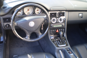 Mercedes-Benz SLK 320 Cabrio mit Top Ausstattung