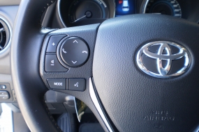 TOYOTA Auris 1.8 HSD Hybrid Touring Sports Luna e-CVT **VERKAUFT**